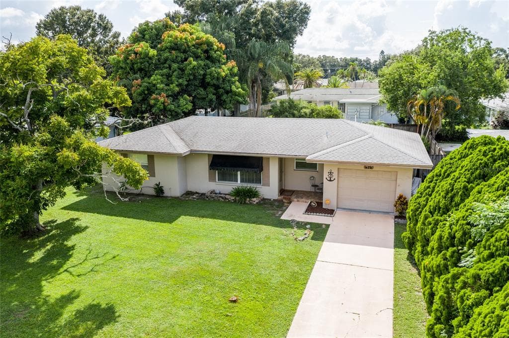 416 GRAHAM DRIVE CLEARWATER, FL 33765