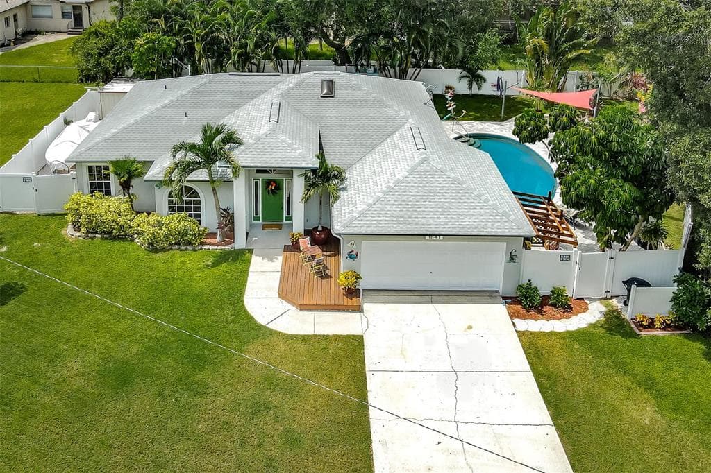 1841 60TH STREET S GULFPORT, FL 33707