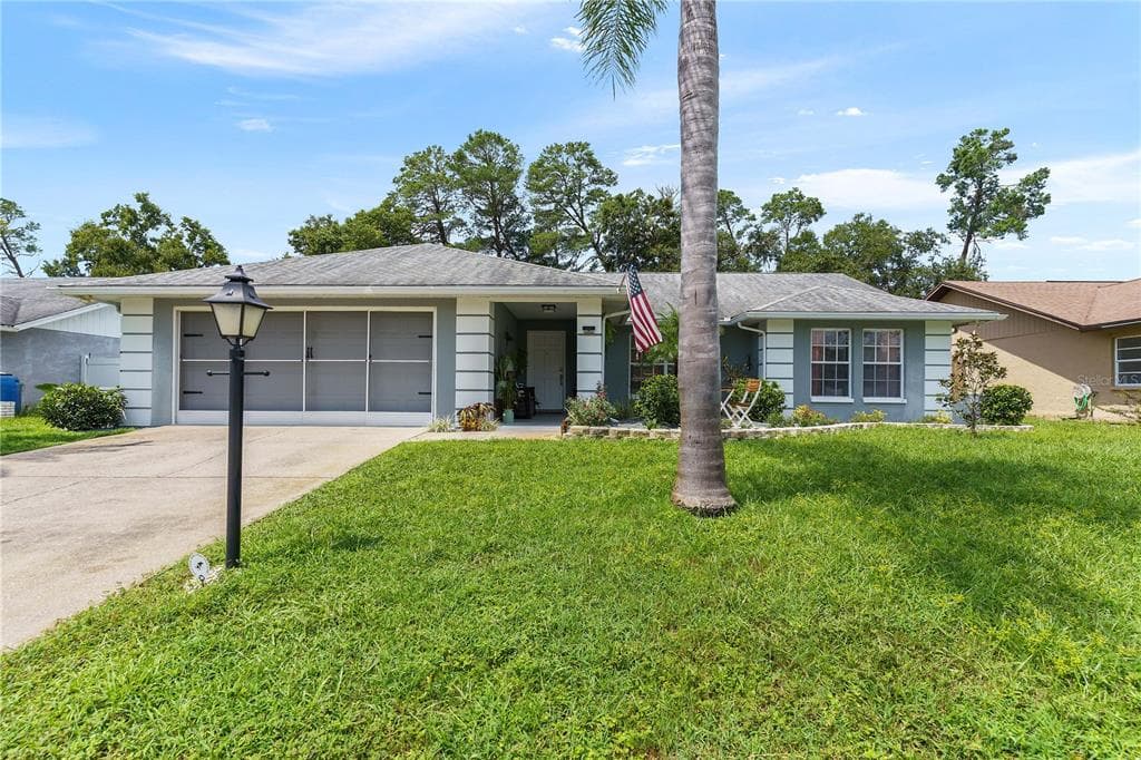 10148 BRIAR CIRCLE HUDSON, FL 34667