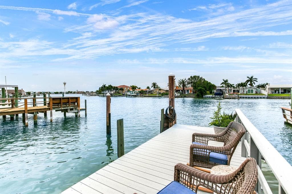 537 BOCA CIEGA POINT BOULEVARD N UNIT A ST PETERSBURG, FL 33708