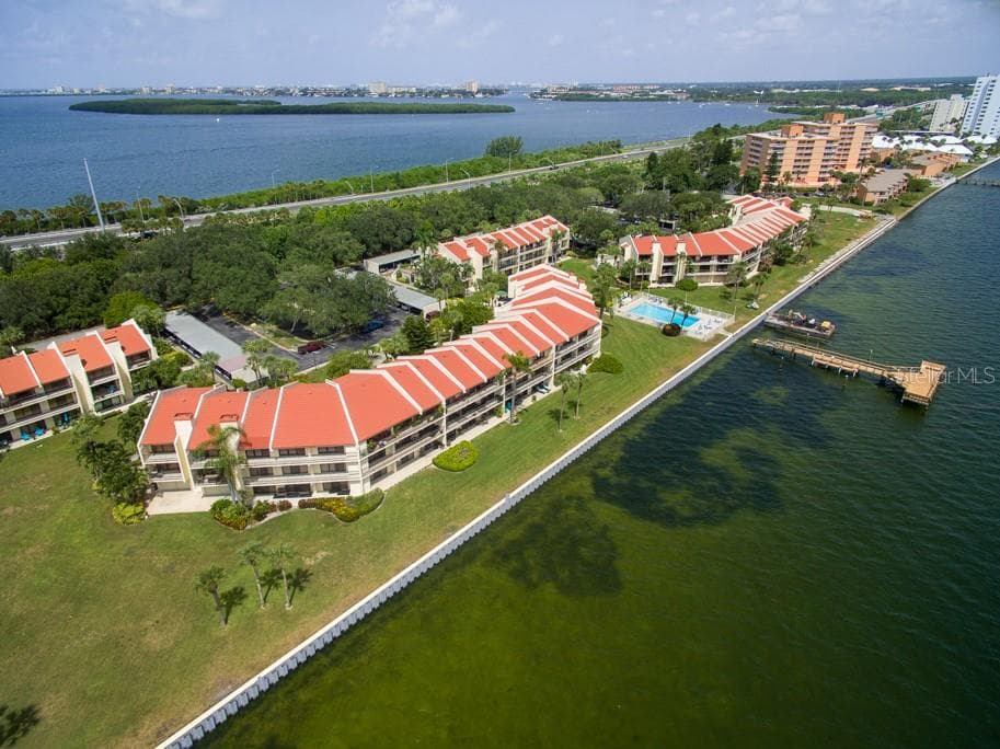 7530 SUNSHINE SKYWAY LANE S UNIT T31 ST PETERSBURG, FL 33711