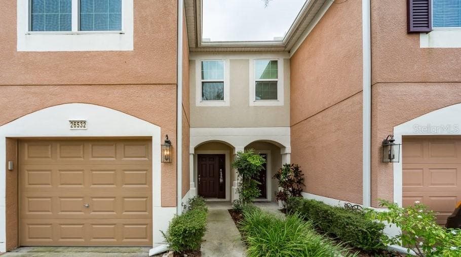 26532 CASTLEVIEW WAY WESLEY CHAPEL, FL 33544