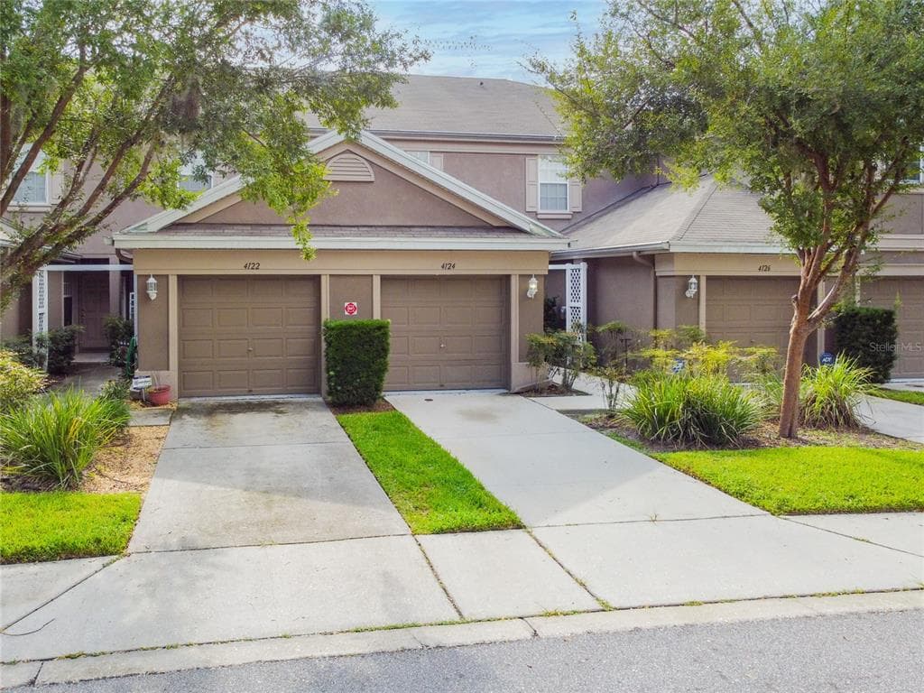 4124 KEY THATCH DRIVE TAMPA, FL 33610