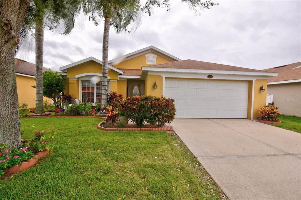 2730 CRANES COVE DRIVE KISSIMMEE, FL 34741