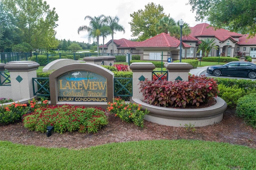 18107 PEREGRINES PERCH PLACE UNIT 6106 LUTZ, FL 33558