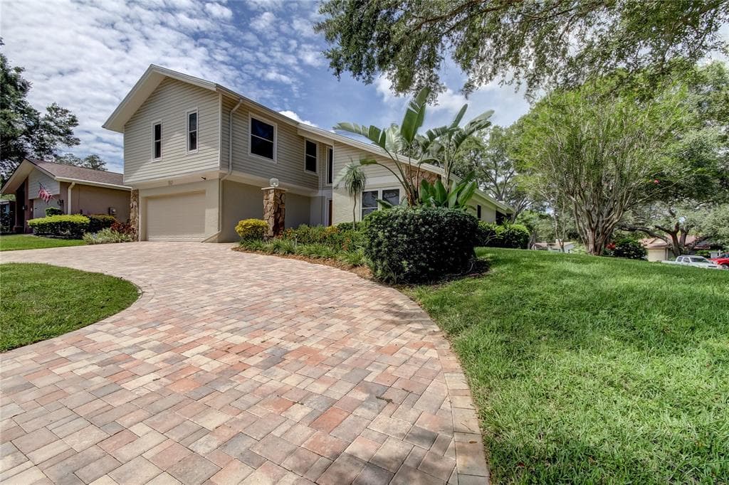 20 TURNSTONE DRIVE SAFETY HARBOR, FL 34695