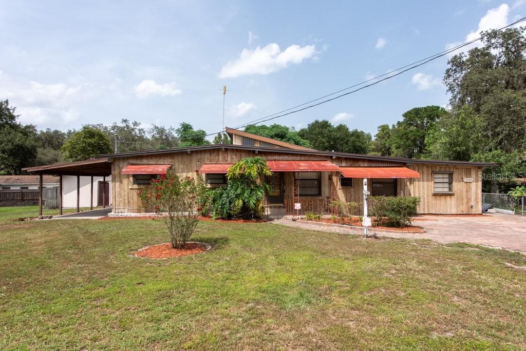 18704 YOCAM AVENUE LUTZ, FL 33549