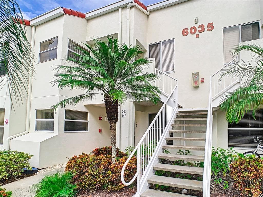 6035 BAHIA DEL MAR BOULEVARD UNIT 246 ST PETERSBURG, FL 33715