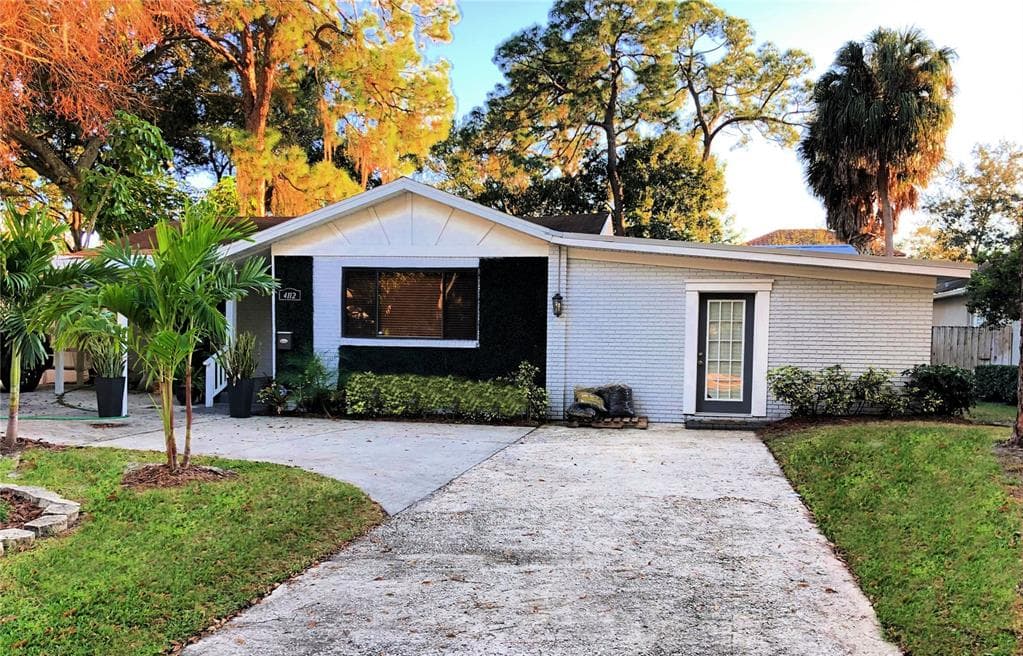 4112 W MULLEN AVENUE TAMPA, FL 33609