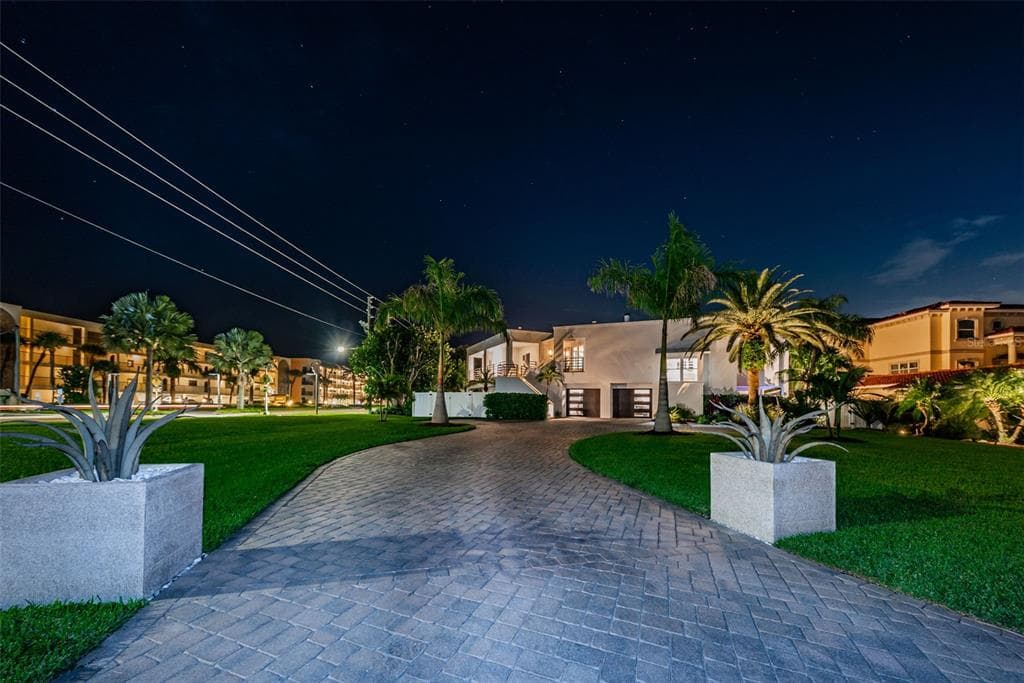 101 HARRISON AVENUE BELLEAIR BEACH, FL 33786