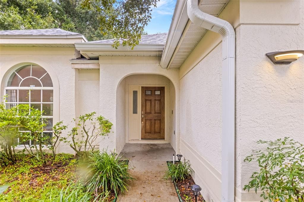 17721 RIDGEWAY POINT PLACE TAMPA, FL 33647