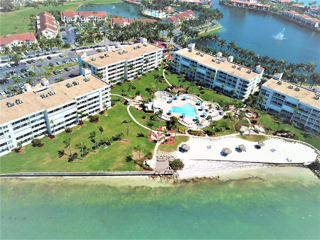 6061 BAHIA DEL MAR CIRCLE UNIT 146 ST PETERSBURG, FL 33715