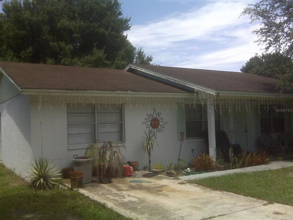 913 MAYDELL COURT TAMPA, FL 33619