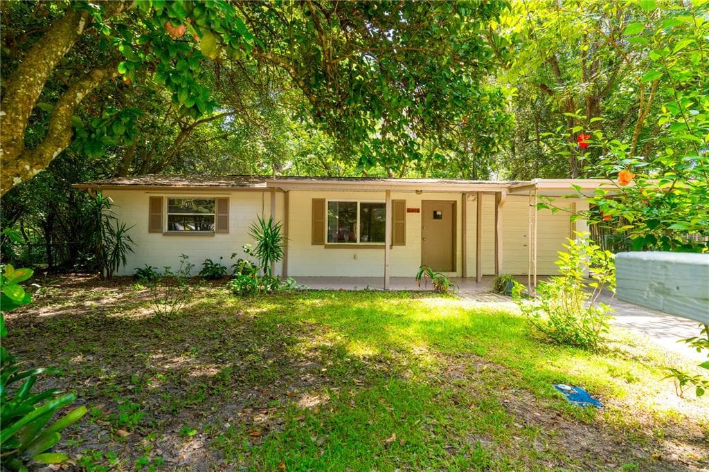 21446 CANAL DRIVE BROOKSVILLE, FL 34601