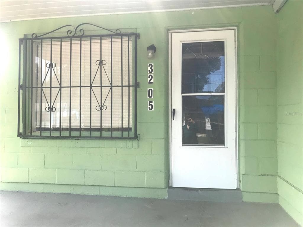 3205 E 38TH AVENUE TAMPA, FL 33610