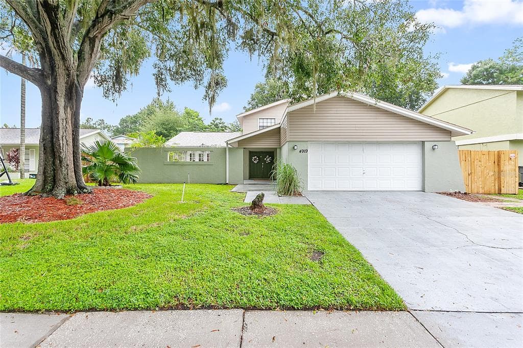 4919 ROCKLEDGE CIRCLE