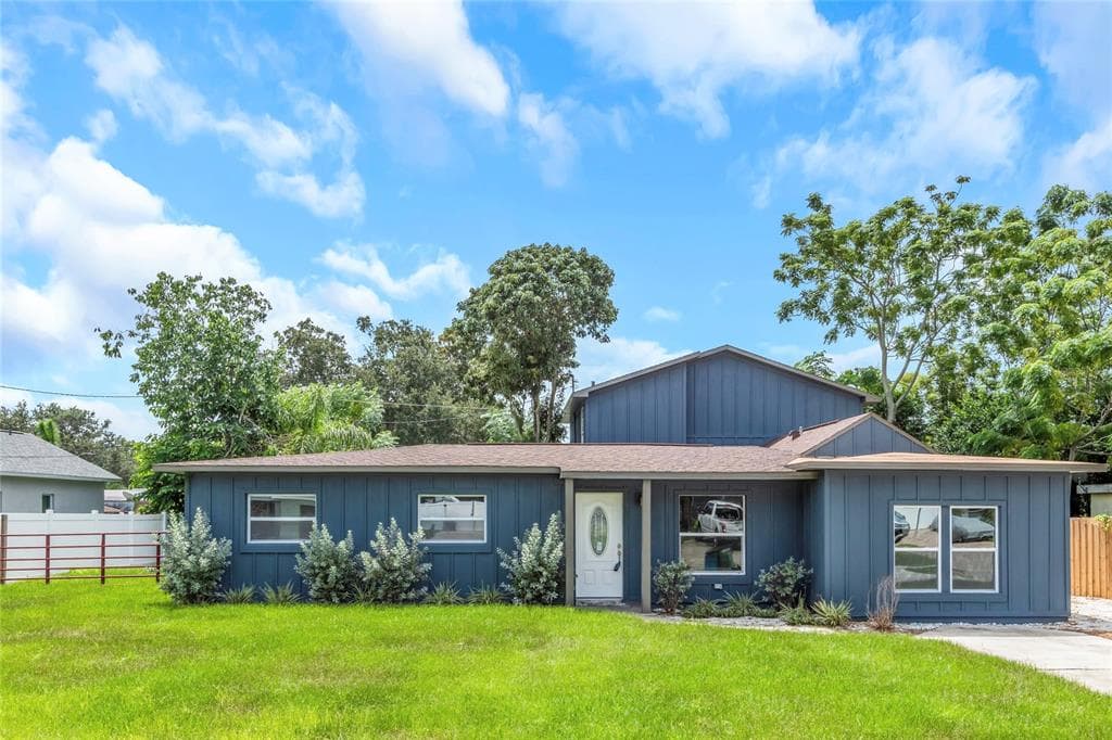 2743 KUMQUAT DR CLEARWATER, FL 33759