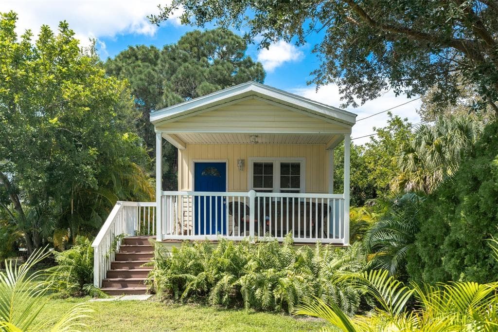 7801 34TH AVENUE N UNIT 96 ST PETERSBURG, FL 33710