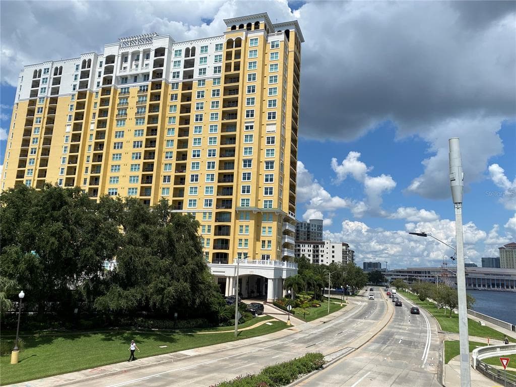 345 BAYSHORE BOULEVARD UNIT 609 TAMPA, FL 33606
