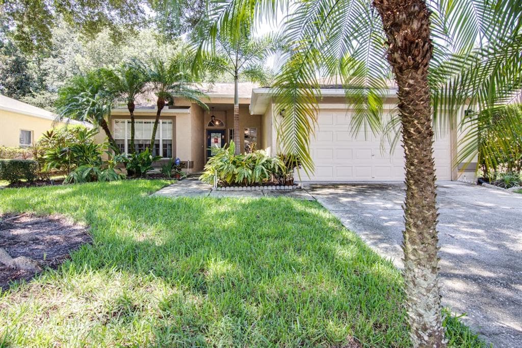 1752 BAYHILL DRIVE OLDSMAR, FL 34677
