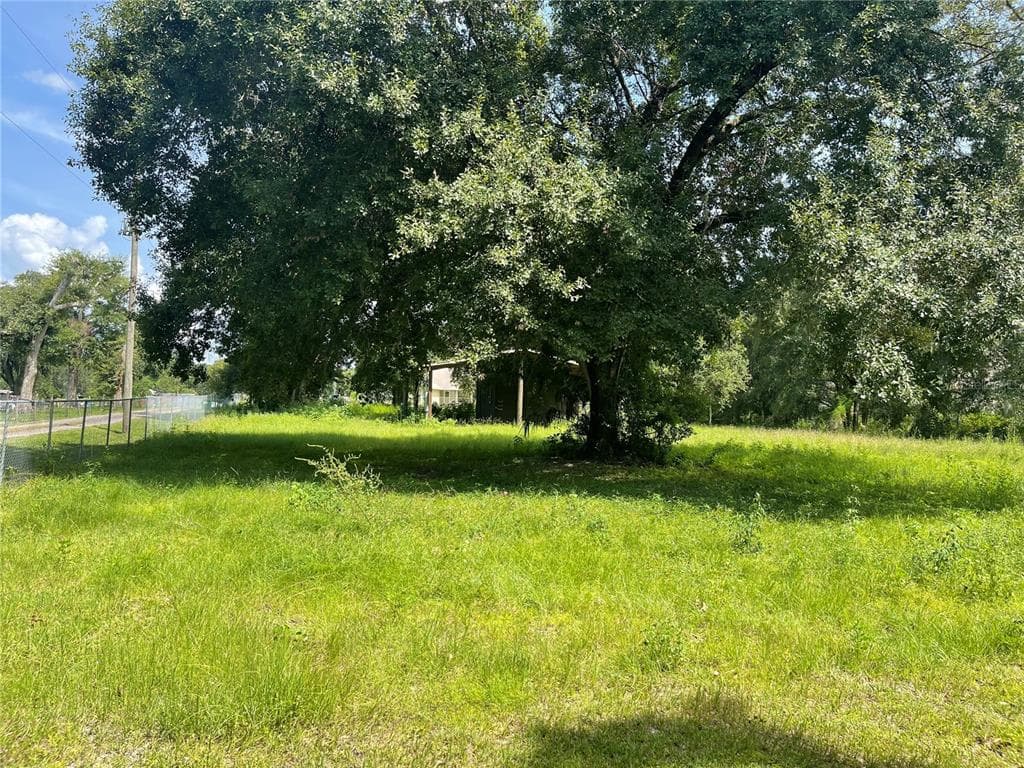 SLEEPY HOLLOW LANE PLANT CITY, FL 33565