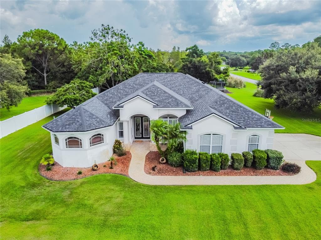 6404 BRIDLEFORD DRIVE WESLEY CHAPEL, FL 33545