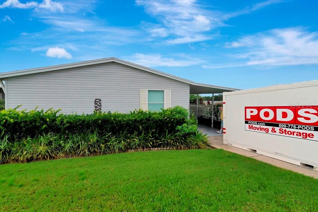 37630 LANDIS AVENUE ZEPHYRHILLS, FL 33541
