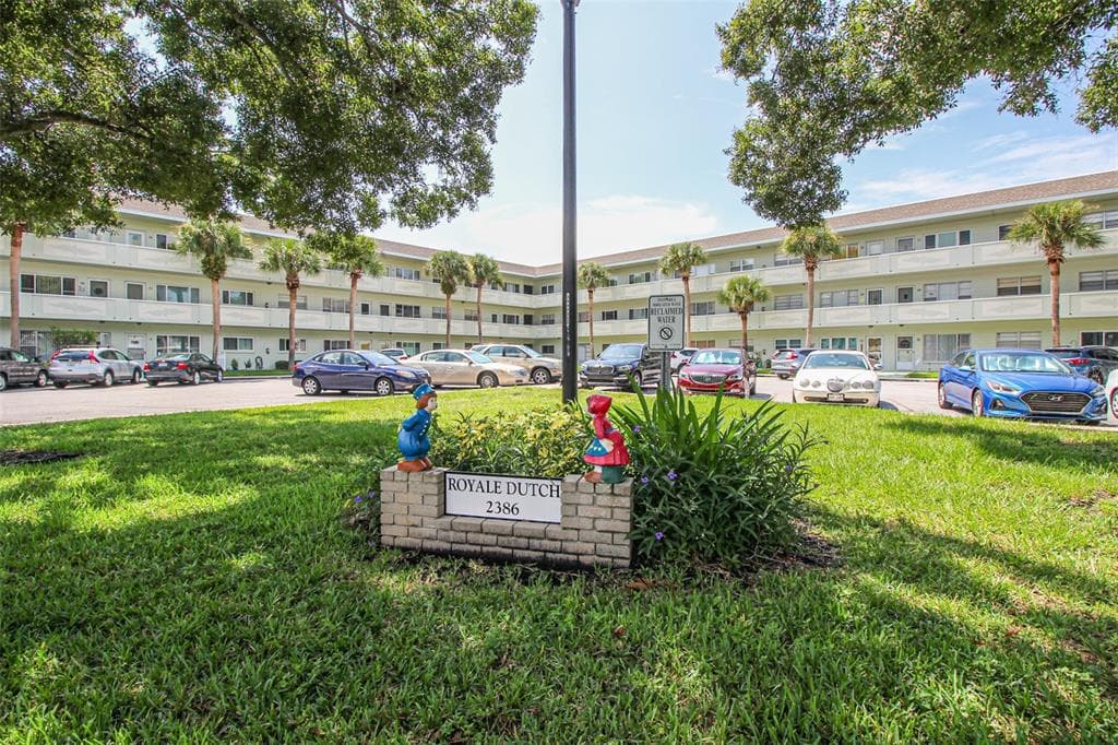 2386 SUMATRAN WAY UNIT 34 CLEARWATER, FL 33763