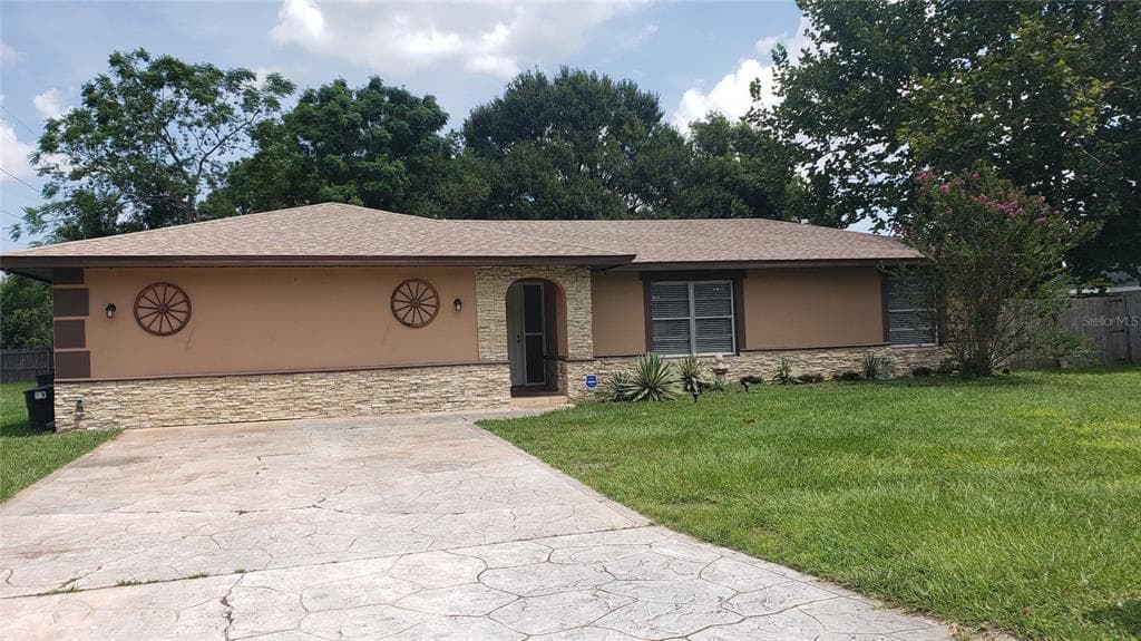 2805 ORANOLE WAY APOPKA, FL 32703