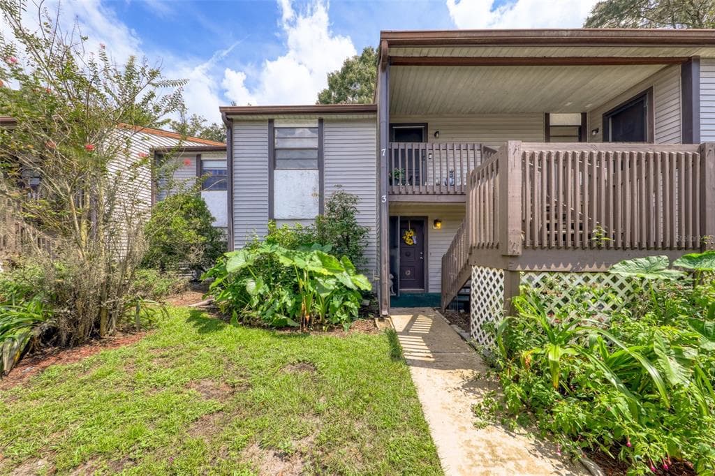 11616 BAYWOOD MEADOWS DRIVE UNIT 3 NEW PORT RICHEY, FL 34654