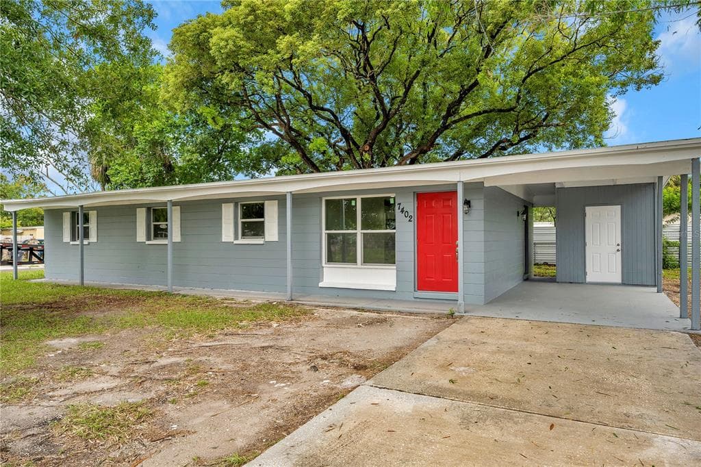 7402 PATRICIAN PLACE TAMPA, FL 33619