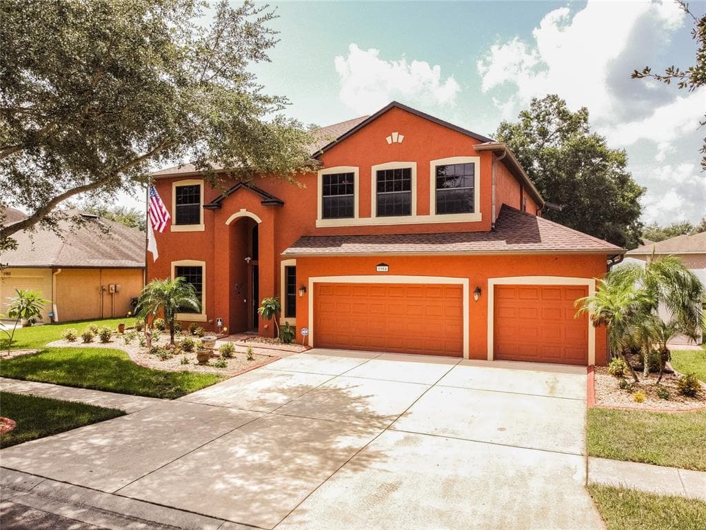 1904 ABBEY TRACE DRIVE
