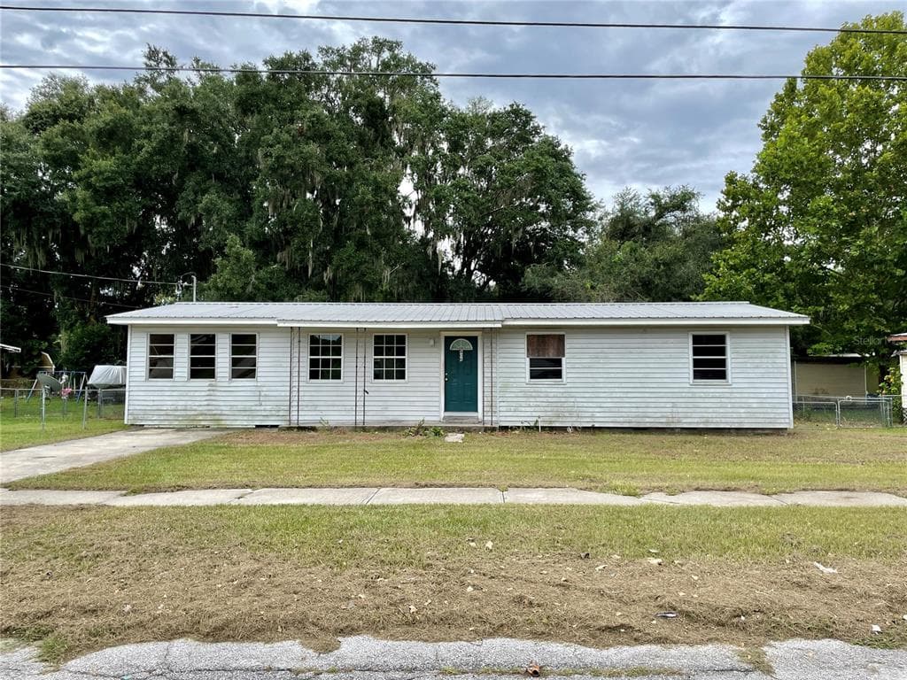 806 6TH STREET NE FORT MEADE, FL 33841