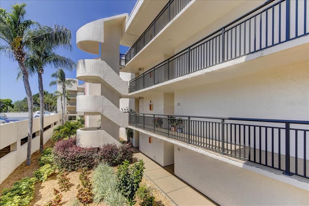 5825 LA PUERTA DEL SOL BOULEVARD S UNIT 269 ST PETERSBURG, FL 33715