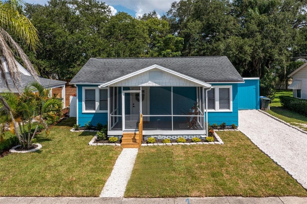520 ROANOKE STREET DUNEDIN, FL 34698