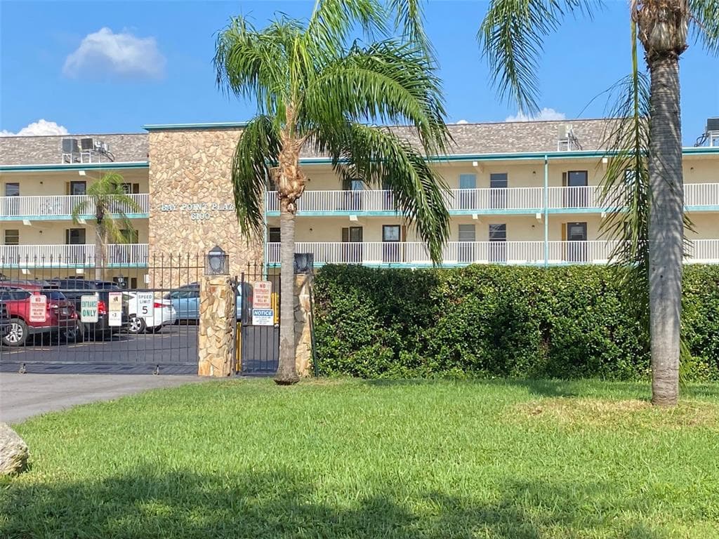 6100 12TH STREET S UNIT 119 ST PETERSBURG, FL 33705