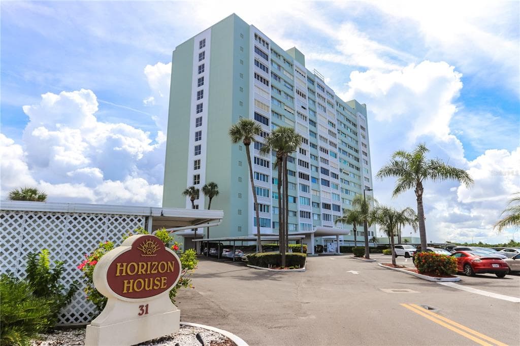 31 ISLAND WAY UNIT 701 CLEARWATER, FL 33767