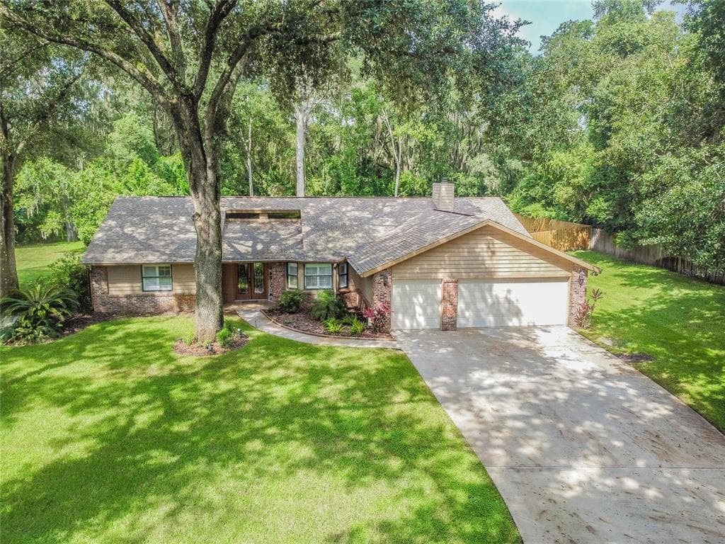 17520 DRAKE COURT
