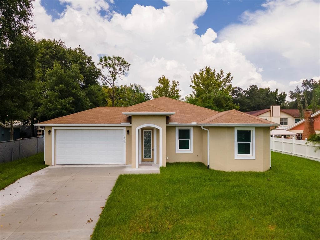 704 FOREST HILLS DRIVE BRANDON, FL 33510