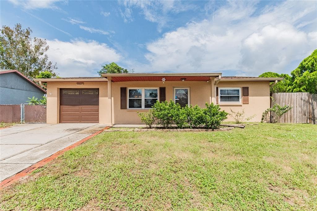 9807 MAPLETON LANE PORT RICHEY, FL 34668
