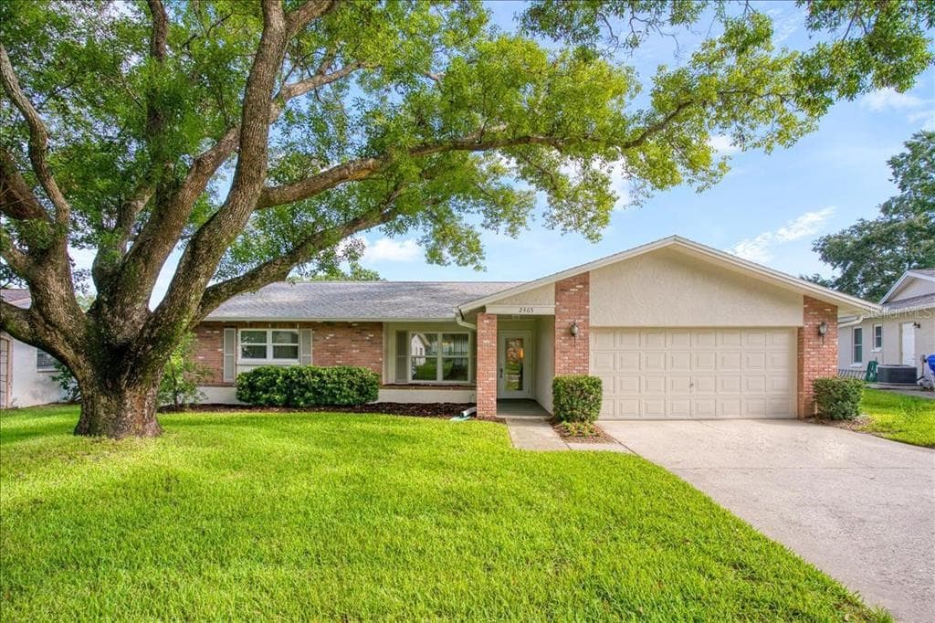 2465 MALCOLM DRIVE PALM HARBOR, FL 34684