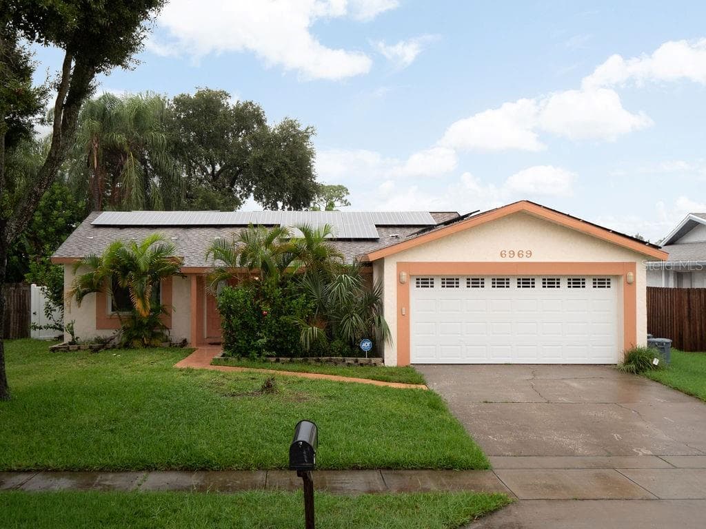 6969 BRIARWOOD AVENUE N PINELLAS PARK, FL 33781