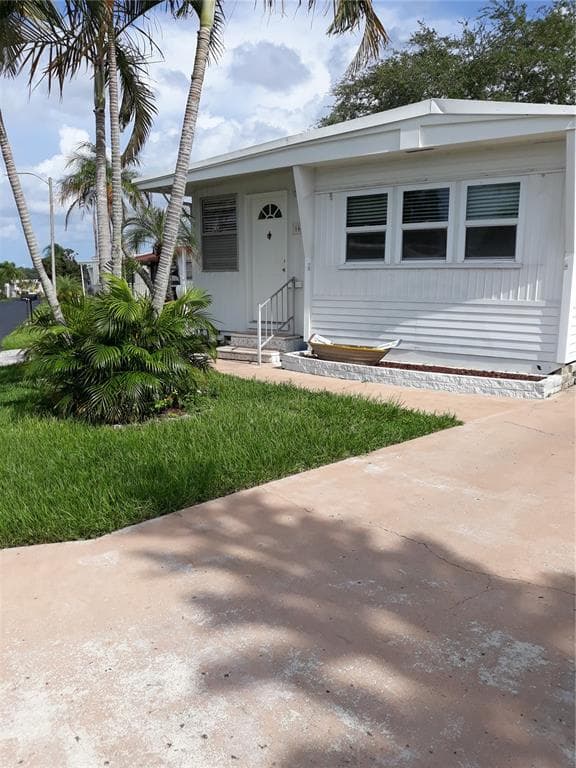 108 GORDON DRIVE UNIT 108 SEMINOLE, FL 33772