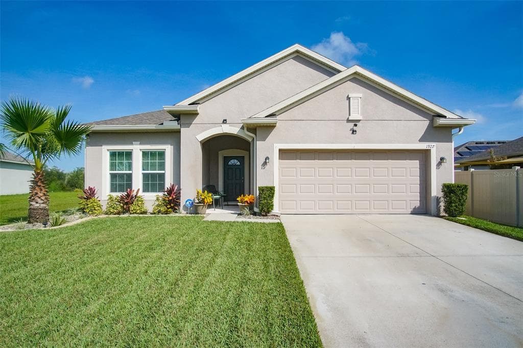 1927 CASTLETON DRIVE SAINT CLOUD, FL 34771