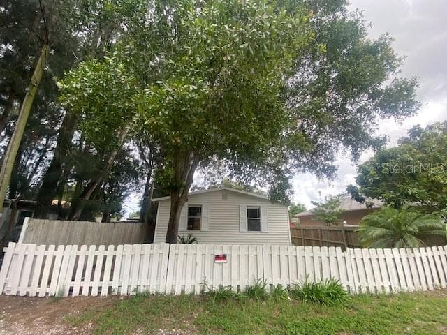 12485 LAND STREET LARGO, FL 33773