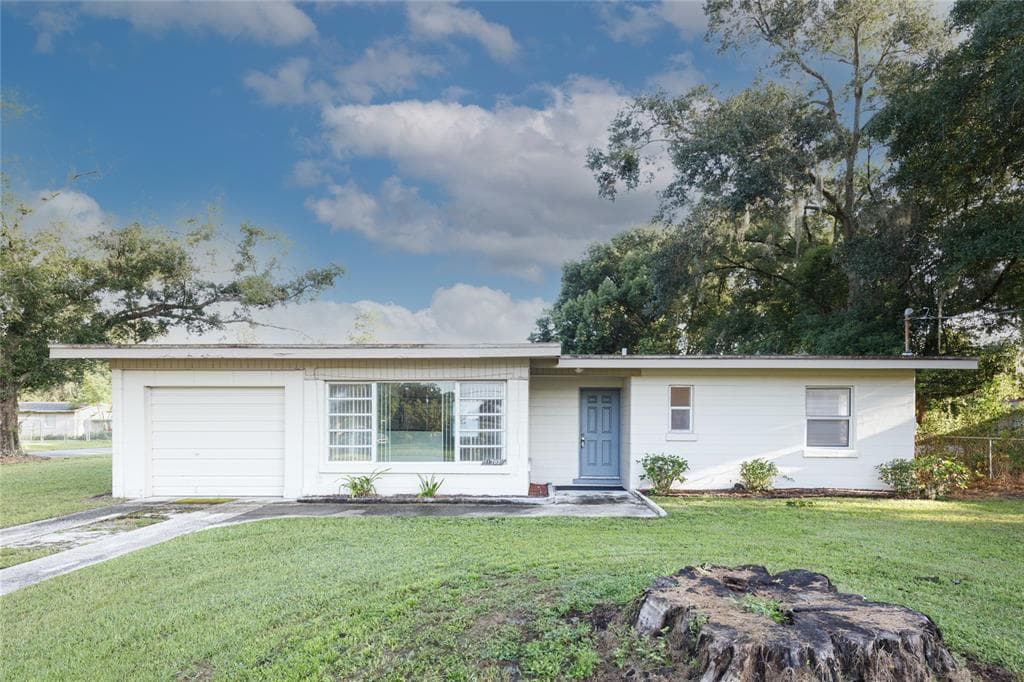 1702 E CAROL DRIVE PLANT CITY, FL 33563
