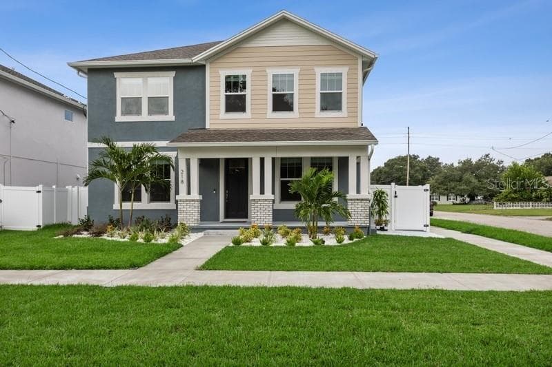 218 N WOODLYNNE AVENUE TAMPA, FL 33609