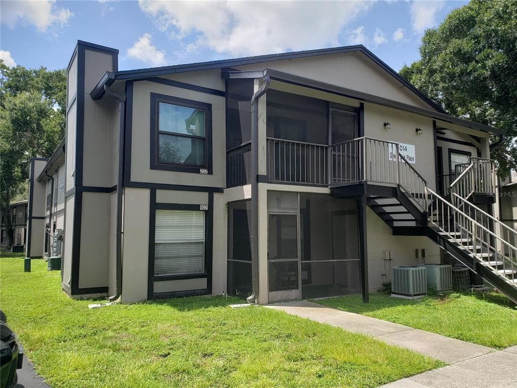 4014 DREAM OAK PLACE UNIT 202 TAMPA, FL 33613