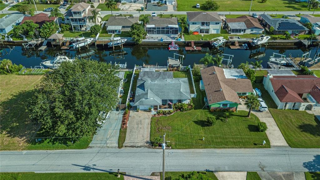 7423 MAKO DRIVE HUDSON, FL 34667