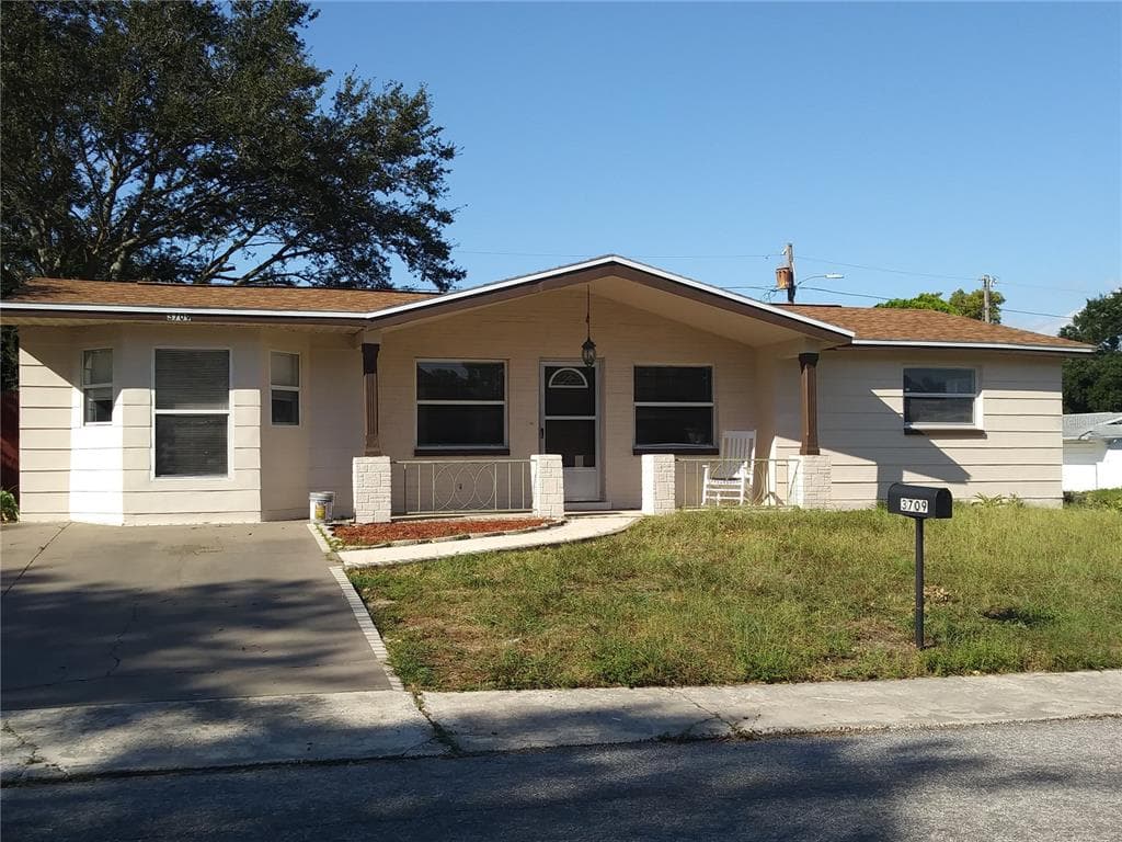 3709 WELLINGTON DRIVE HOLIDAY, FL 34691